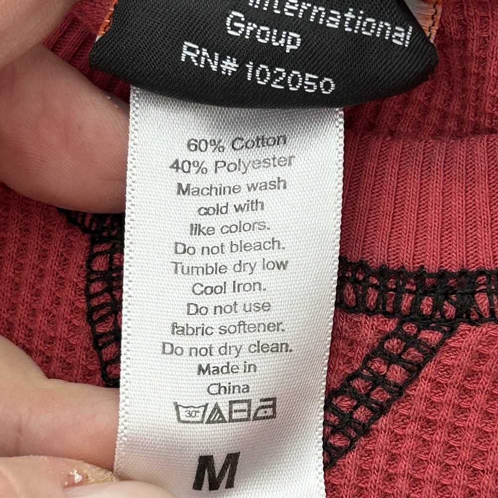 Women's Harley Davidson Deadwood SD MEDIUM - Red Long Sleeve Thermal NWOT - Picture 7 of 10